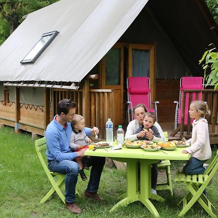 Camping Le Nid Du Parc Виллар-ле-Домб Экстерьер фото