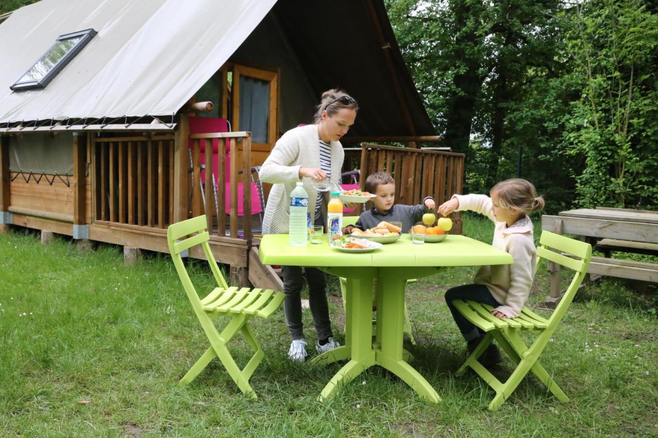 Camping Le Nid Du Parc Виллар-ле-Домб Экстерьер фото