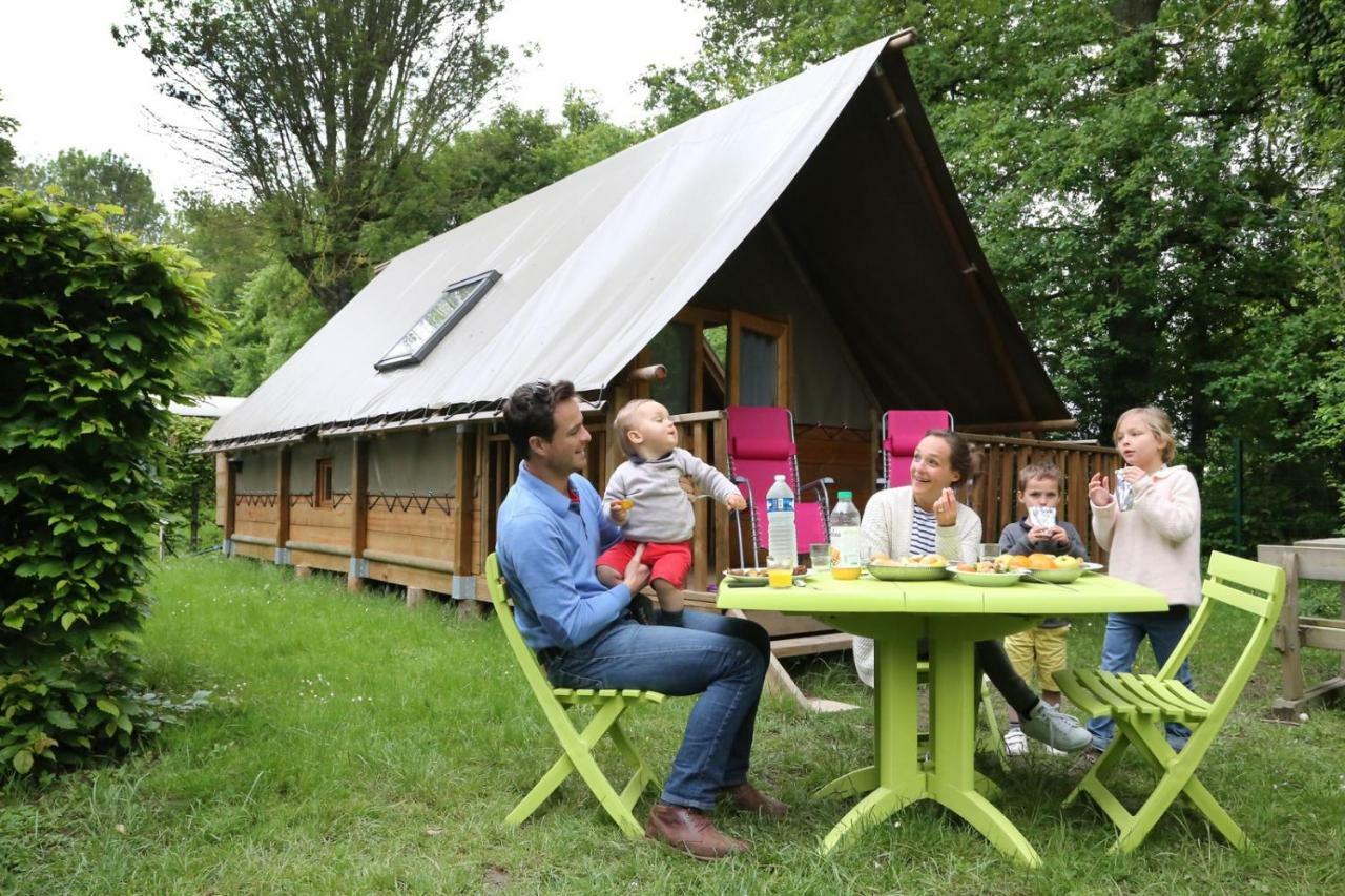 Camping Le Nid Du Parc Виллар-ле-Домб Экстерьер фото